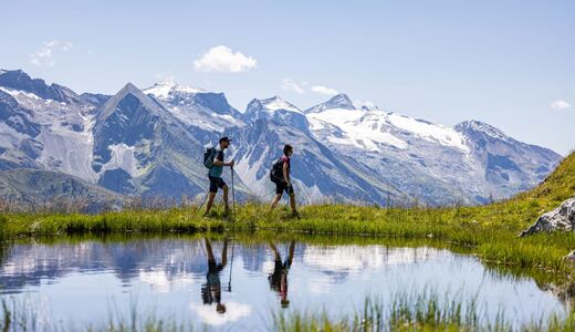 Genießen Sie einen Wanderurlaub im Hotel Neuhintertux und entdecken Sie das unvergleichliche Bergpanorama Tirols